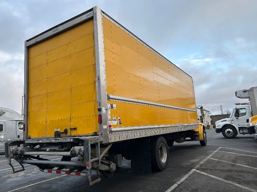 Medium Duty Box Truck-Light and Medium Duty Trucks-Freightliner-2019-M2-Dartmouth-NS-296,075\n\t\tkm-$ 61,250 - Image 13