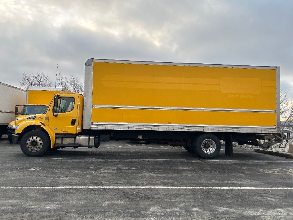 Medium Duty Box Truck-Light and Medium Duty Trucks-Freightliner-2019-M2-Dartmouth-NS-296,075\n\t\tkm-$ 61,250 - Image 4