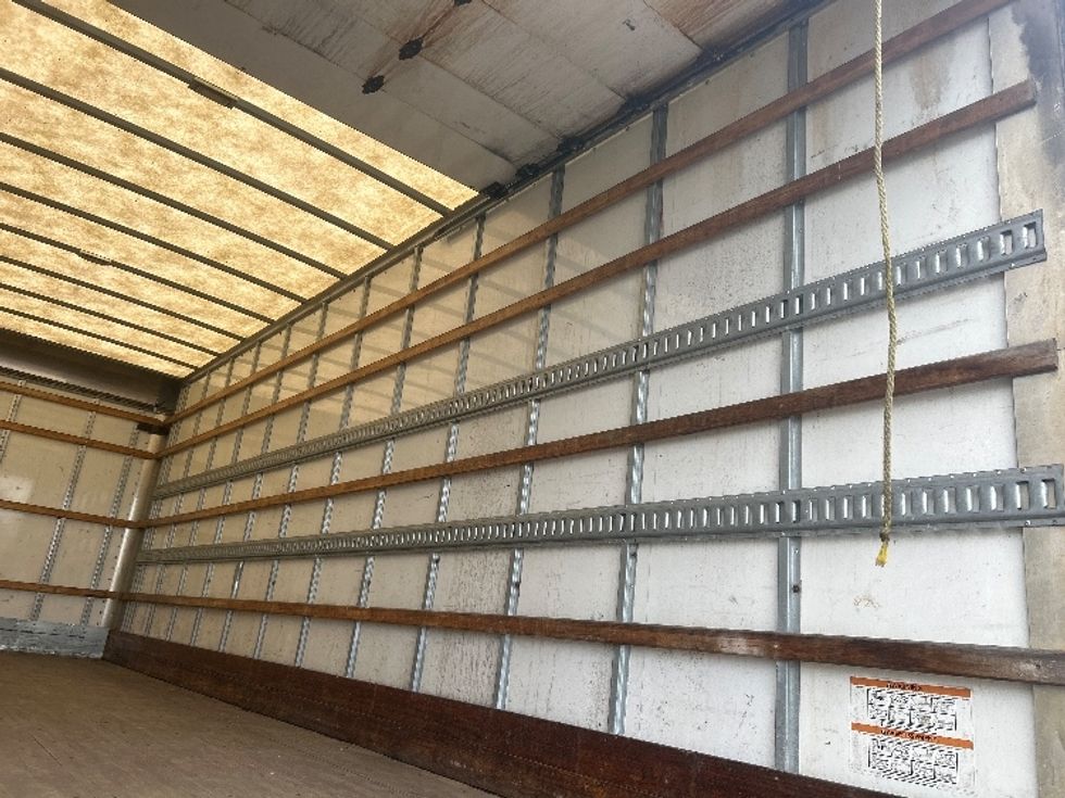 Medium Duty Box Truck-Light and Medium Duty Trucks-Freightliner-2019-M2-Delta-BC-158,323\n\t\tkm-$ 73,250 - Image 12