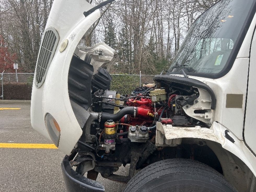 Medium Duty Box Truck-Light and Medium Duty Trucks-Freightliner-2019-M2-Delta-BC-158,323\n\t\tkm-$ 73,250 - Image 24