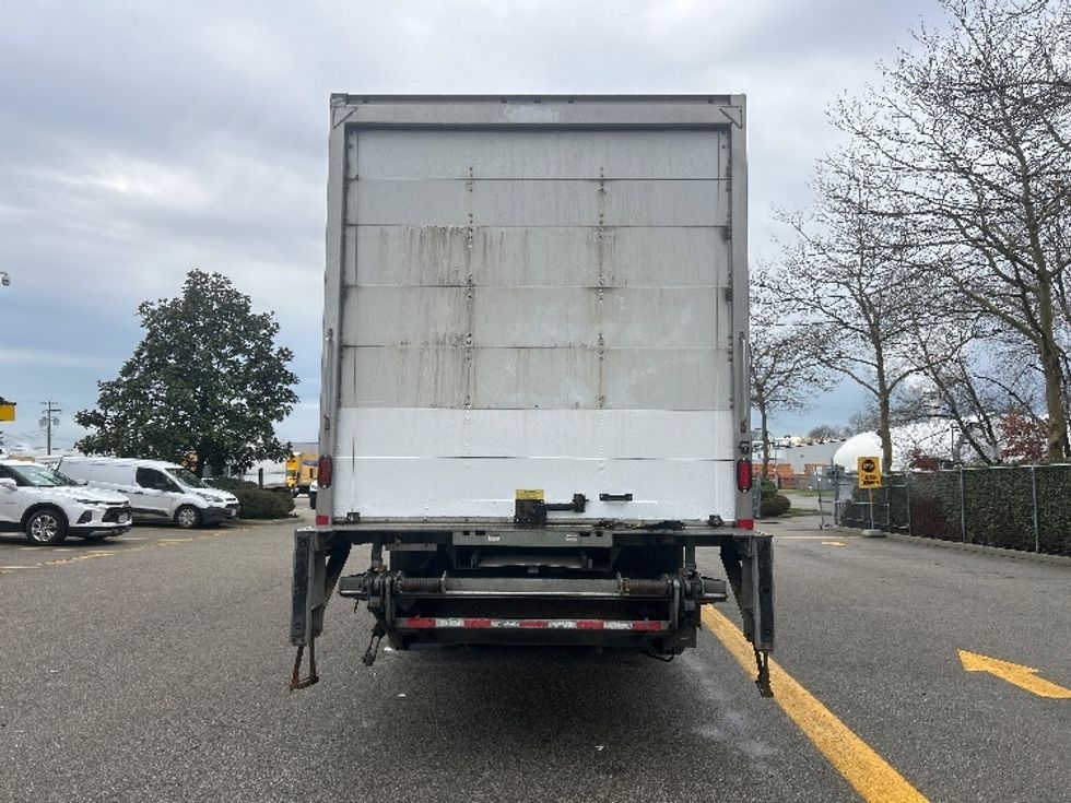 Medium Duty Box Truck-Light and Medium Duty Trucks-Freightliner-2019-M2-Delta-BC-158,323\n\t\tkm-$ 73,250 - Image 7
