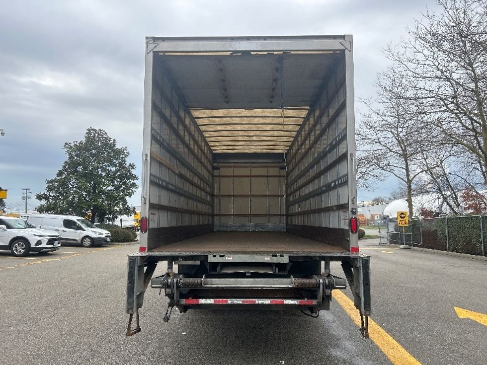 Medium Duty Box Truck-Light and Medium Duty Trucks-Freightliner-2019-M2-Delta-BC-158,323\n\t\tkm-$ 73,250 - Image 8