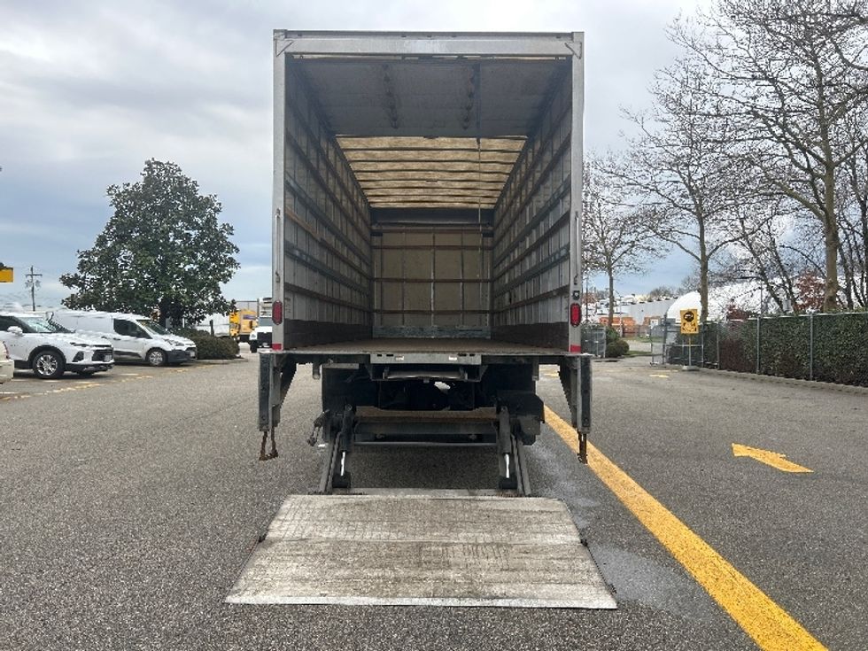 Medium Duty Box Truck-Light and Medium Duty Trucks-Freightliner-2019-M2-Delta-BC-158,323\n\t\tkm-$ 73,250 - Image 9