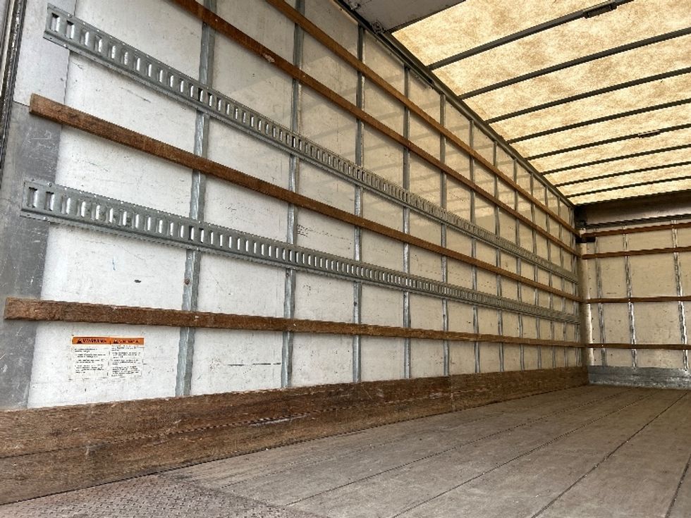 Medium Duty Box Truck-Light and Medium Duty Trucks-Freightliner-2019-M2-Delta-BC-175,632\n\t\tkm-$ 72,500 - Image 11