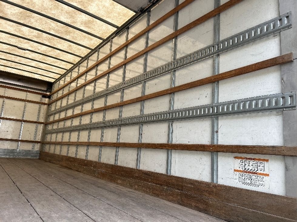 Medium Duty Box Truck-Light and Medium Duty Trucks-Freightliner-2019-M2-Delta-BC-175,632\n\t\tkm-$ 72,500 - Image 12