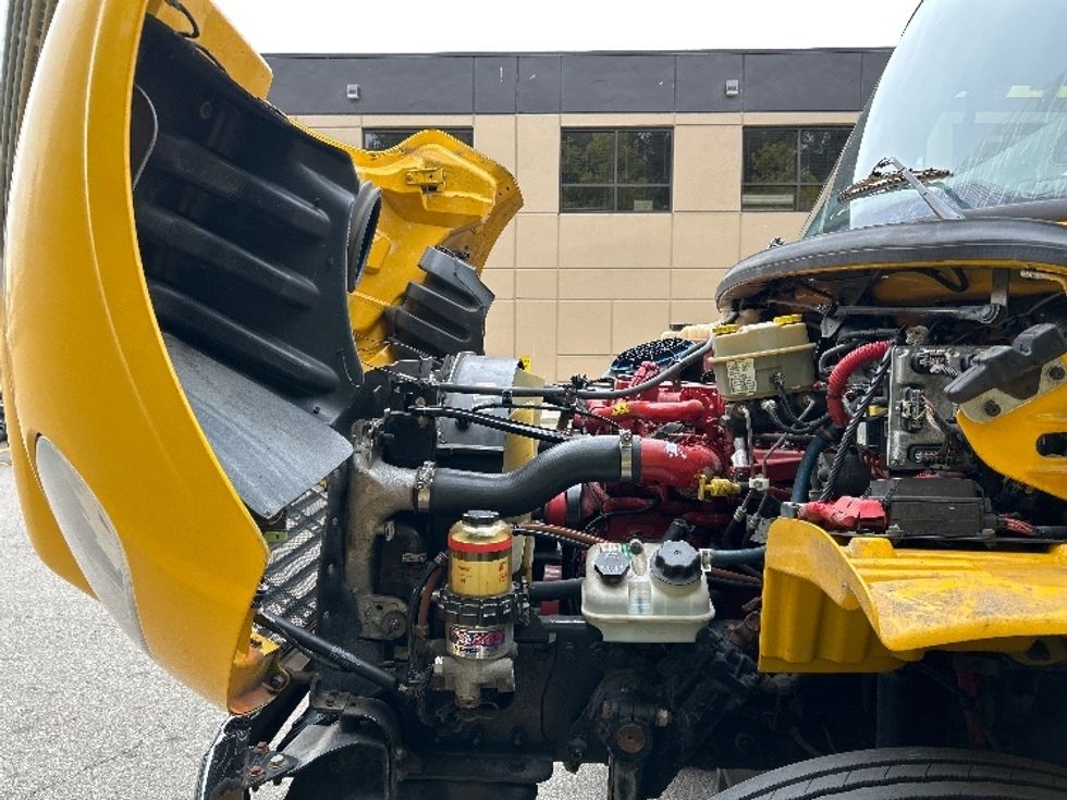 Medium Duty Box Truck-Light and Medium Duty Trucks-Freightliner-2019-M2-Delta-BC-175,632\n\t\tkm-$ 72,500 - Image 24