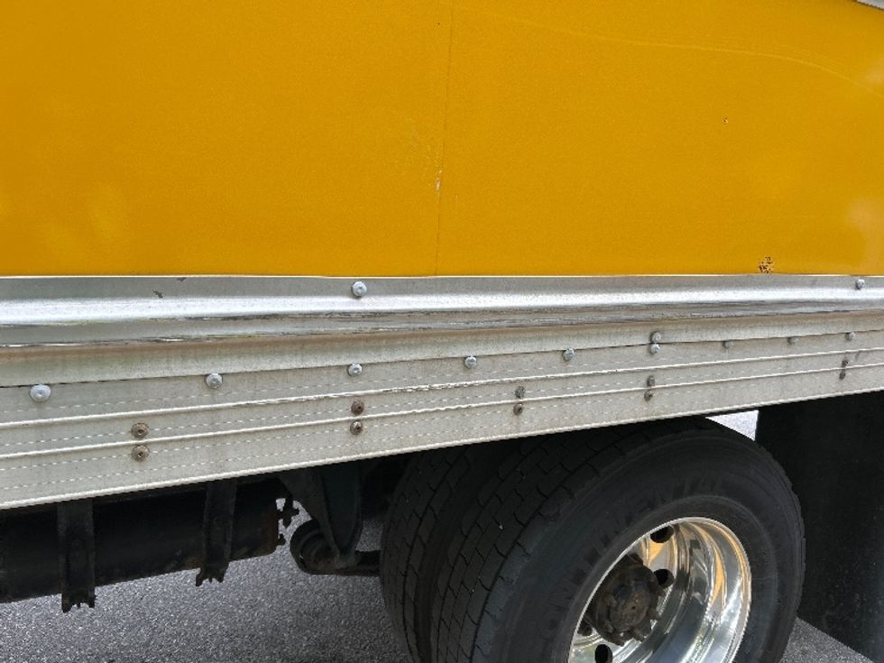 Medium Duty Box Truck-Light and Medium Duty Trucks-Freightliner-2019-M2-Delta-BC-175,632\n\t\tkm-$ 72,500 - Image 26