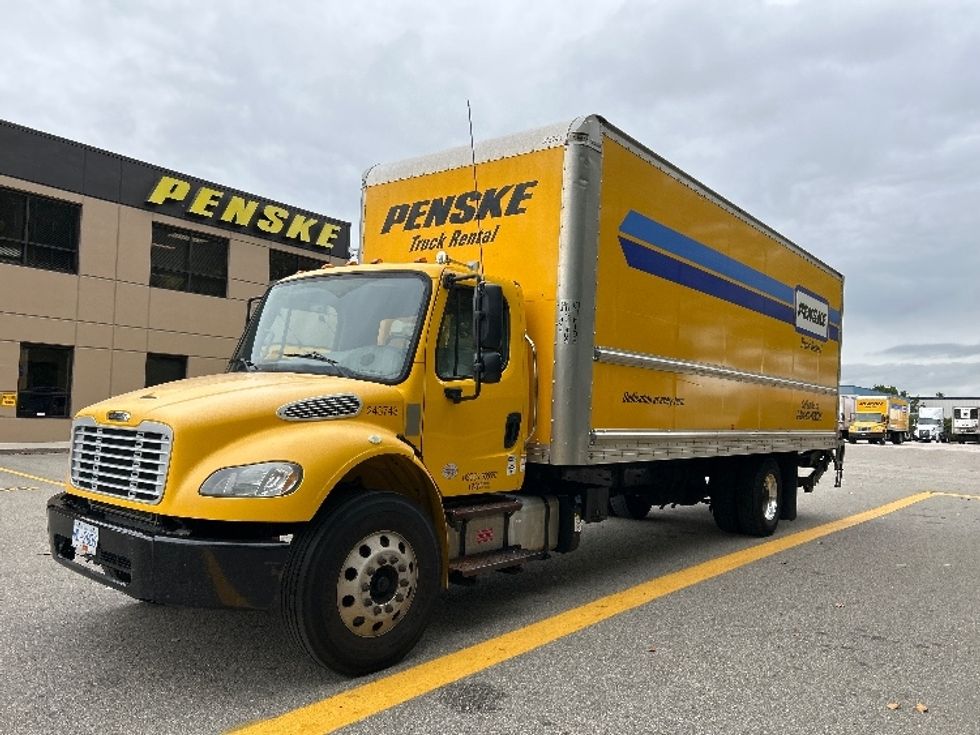 Medium Duty Box Truck-Light and Medium Duty Trucks-Freightliner-2019-M2-Delta-BC-175,632\n\t\tkm-$ 72,500 - Image 3