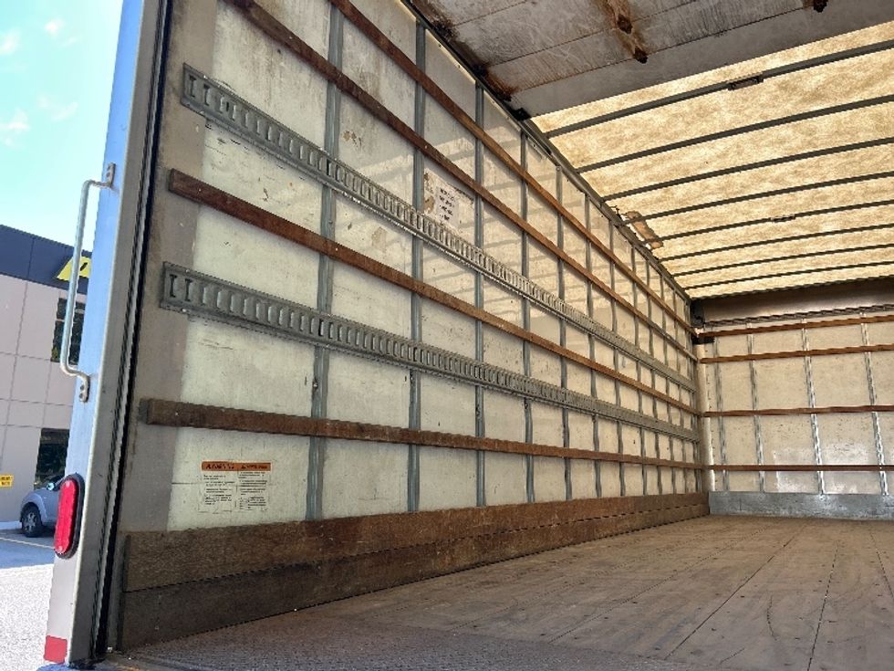 Medium Duty Box Truck-Light and Medium Duty Trucks-Freightliner-2019-M2-Delta-BC-246,694\n\t\tkm-$ 68,250 - Image 11