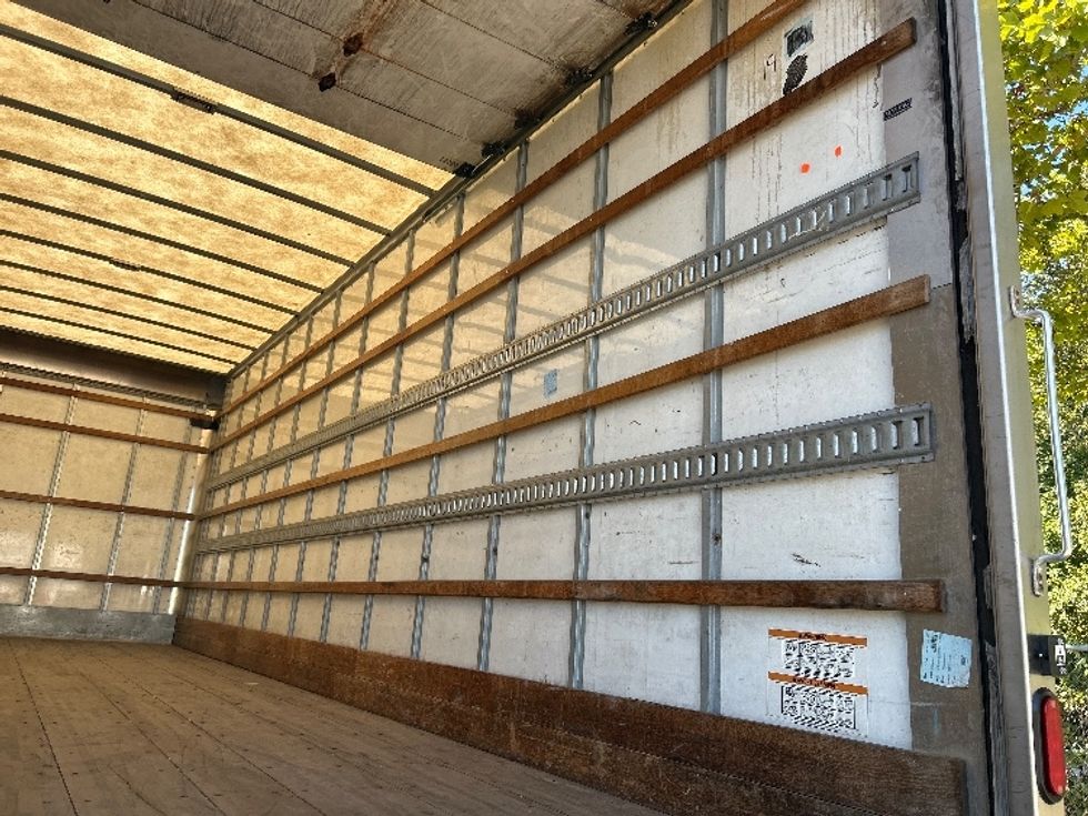 Medium Duty Box Truck-Light and Medium Duty Trucks-Freightliner-2019-M2-Delta-BC-246,694\n\t\tkm-$ 68,250 - Image 12