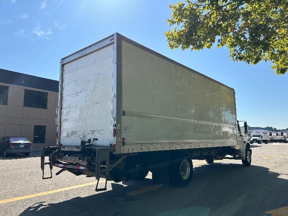 Medium Duty Box Truck-Light and Medium Duty Trucks-Freightliner-2019-M2-Delta-BC-246,694\n\t\tkm-$ 68,250 - Image 13