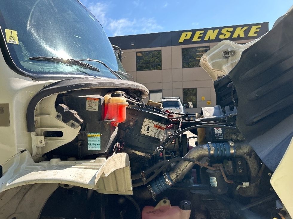 Medium Duty Box Truck-Light and Medium Duty Trucks-Freightliner-2019-M2-Delta-BC-246,694\n\t\tkm-$ 68,250 - Image 23