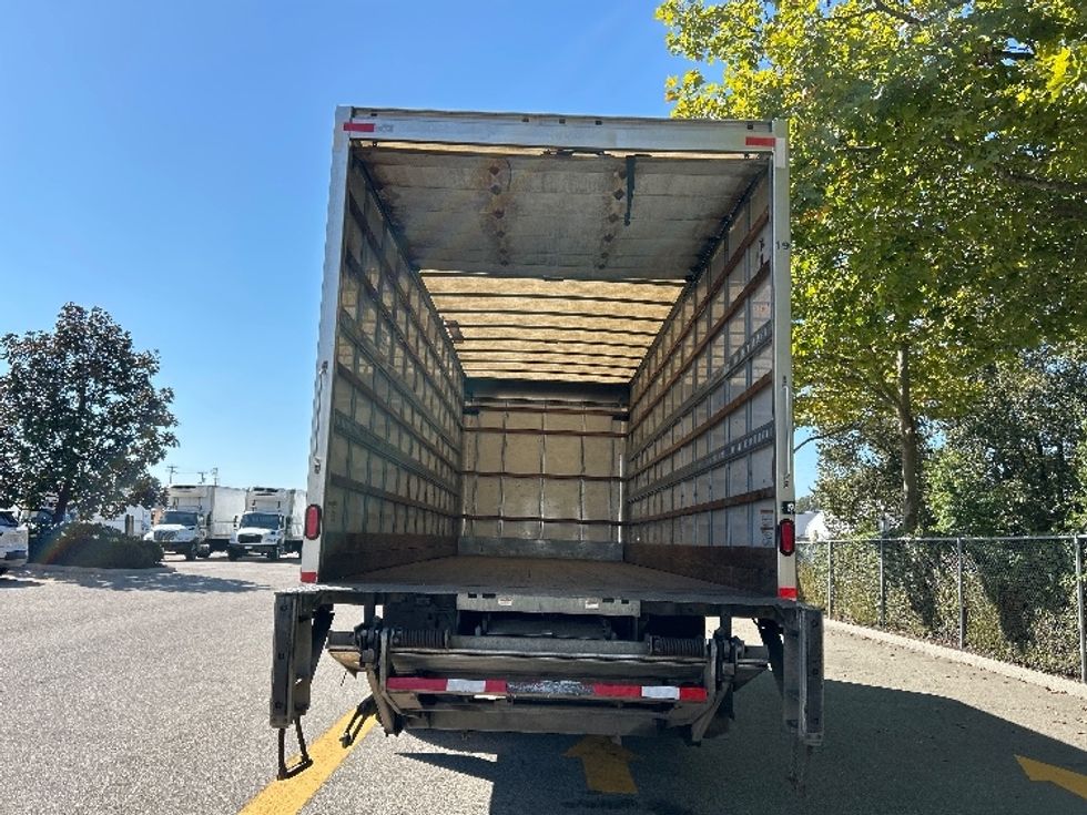Medium Duty Box Truck-Light and Medium Duty Trucks-Freightliner-2019-M2-Delta-BC-246,694\n\t\tkm-$ 68,250 - Image 8