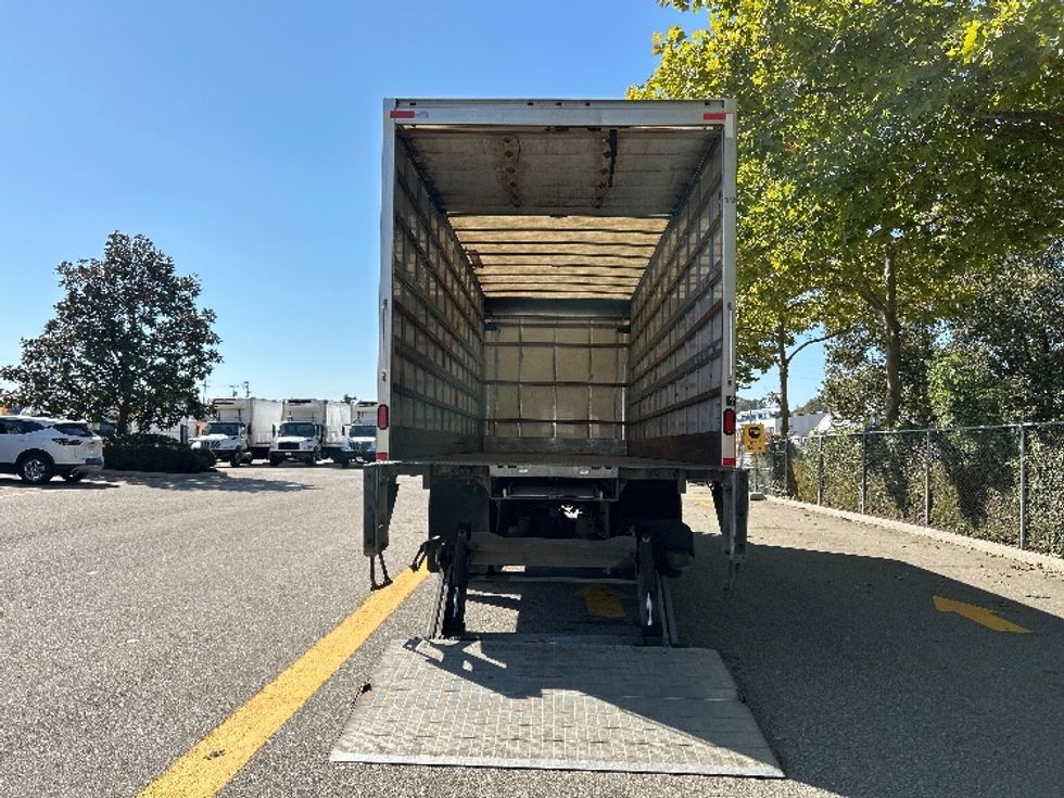 Medium Duty Box Truck-Light and Medium Duty Trucks-Freightliner-2019-M2-Delta-BC-246,694\n\t\tkm-$ 68,250 - Image 9