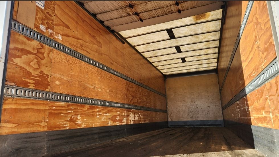 Medium Duty Box Truck-Light and Medium Duty Trucks-Freightliner-2019-M2-Delta-BC-272,933\n\t\tkm-$ 65,750 - Image 11