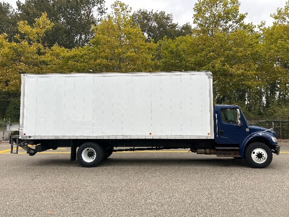 Medium Duty Box Truck-Light and Medium Duty Trucks-Freightliner-2019-M2-Delta-BC-272,933\n\t\tkm-$ 65,750 - Image 15