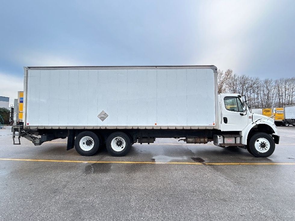 Medium Duty Box Truck-Light and Medium Duty Trucks-Freightliner-2019-M2-Delta-BC-357,042\n\t\tkm-$ 63,000 - Image 15