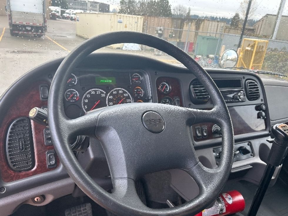 Medium Duty Box Truck-Light and Medium Duty Trucks-Freightliner-2019-M2-Delta-BC-357,042\n\t\tkm-$ 63,000 - Image 17