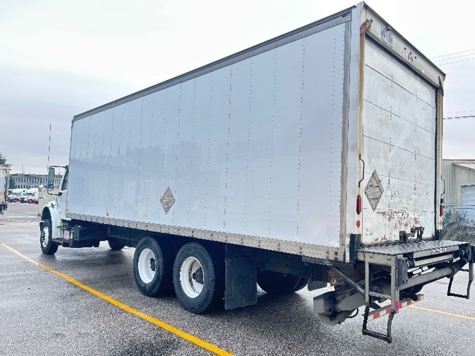 Medium Duty Box Truck-Light and Medium Duty Trucks-Freightliner-2019-M2-Delta-BC-357,042\n\t\tkm-$ 63,000 - Image 6