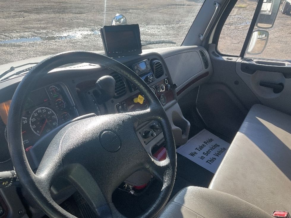 Medium Duty Box Truck-Light and Medium Duty Trucks-Freightliner-2019-M2-East Chicago-IN-107,430\n\t\tmiles-$ 59,250 - Image 17