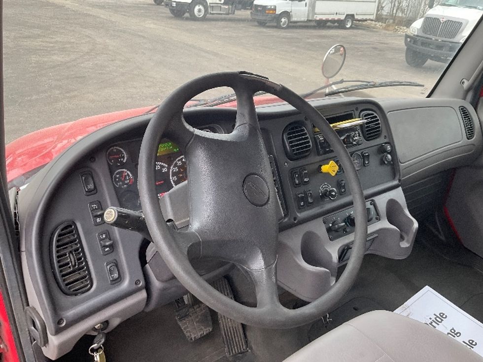 Medium Duty Box Truck-Light and Medium Duty Trucks-Freightliner-2019-M2-East Chicago-IN-120,233\n\t\tmiles-$ 38,000 - Image 16