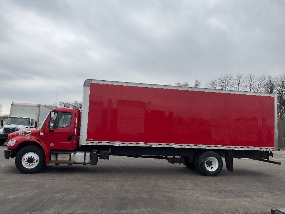 Medium Duty Box Truck-Light and Medium Duty Trucks-Freightliner-2019-M2-East Chicago-IN-120,233\n\t\tmiles-$ 38,000 - Image 4