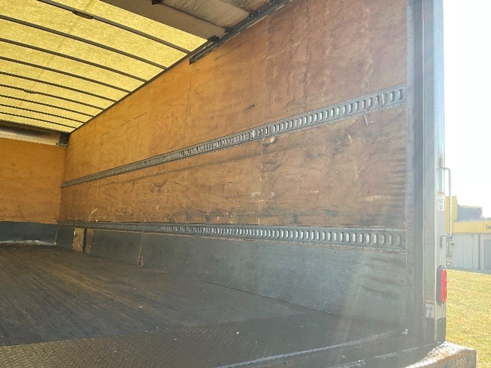 Medium Duty Box Truck-Light and Medium Duty Trucks-Freightliner-2019-M2-East Chicago-IN-189,432\n\t\tmiles-$ 31,500 - Image 11