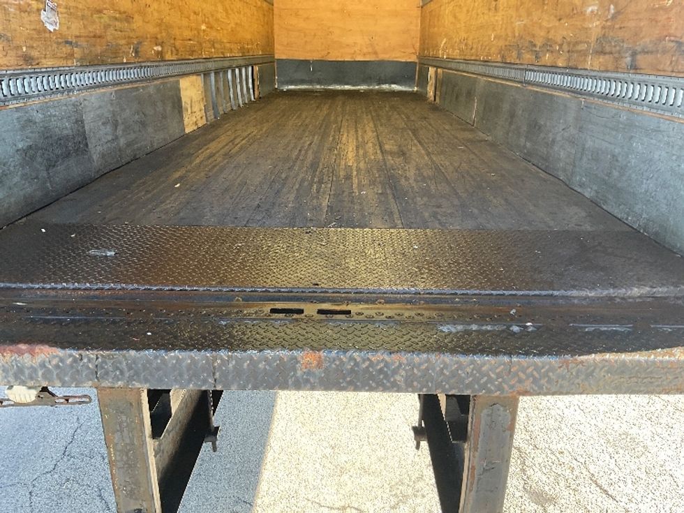 Medium Duty Box Truck-Light and Medium Duty Trucks-Freightliner-2019-M2-East Chicago-IN-189,432\n\t\tmiles-$ 31,500 - Image 9