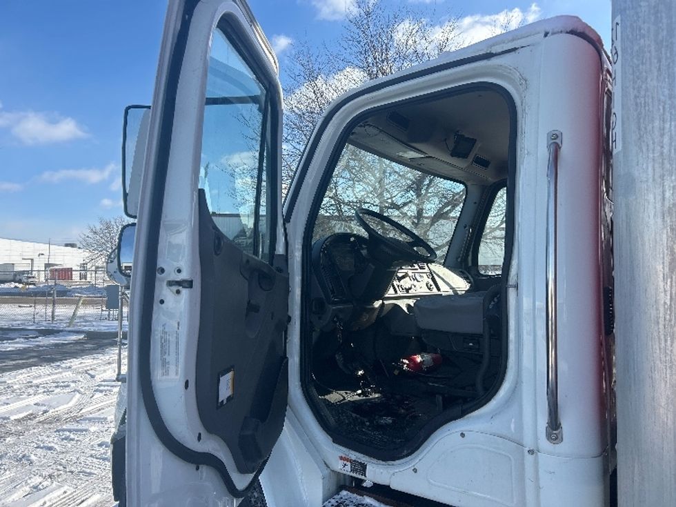 Medium Duty Box Truck-Light and Medium Duty Trucks-Freightliner-2019-M2-East Chicago-IN-197,017\n\t\tmiles-$ 46,750 - Image 16