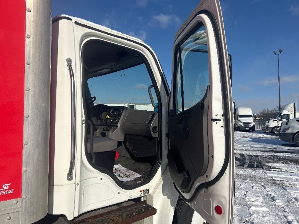 Medium Duty Box Truck-Light and Medium Duty Trucks-Freightliner-2019-M2-East Chicago-IN-197,017\n\t\tmiles-$ 46,750 - Image 20