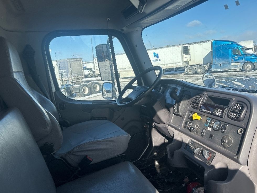 Medium Duty Box Truck-Light and Medium Duty Trucks-Freightliner-2019-M2-East Chicago-IN-197,017\n\t\tmiles-$ 46,750 - Image 22