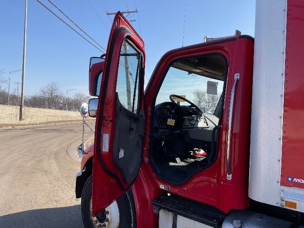 Medium Duty Box Truck-Light and Medium Duty Trucks-Freightliner-2019-M2-East Chicago-IN-224,541\n\t\tmiles-$ 27,000 - Image 15