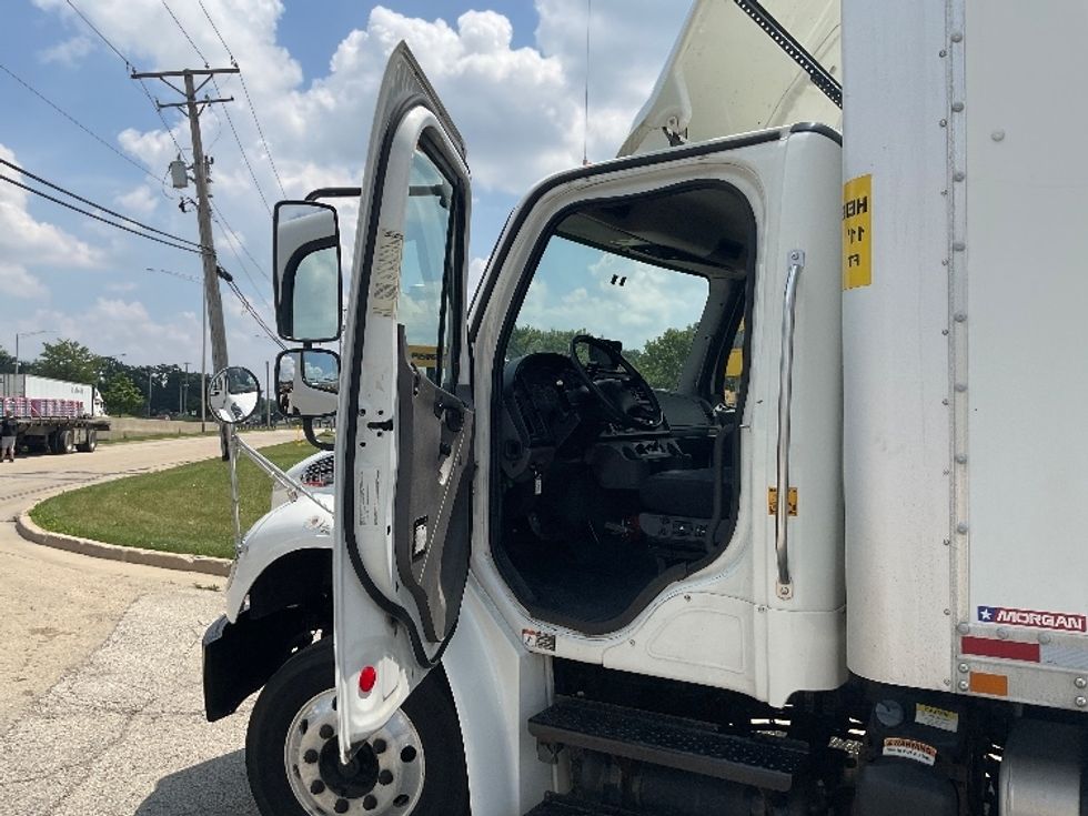Medium Duty Box Truck-Light and Medium Duty Trucks-Freightliner-2019-M2-East Chicago-IN-281,904\n\t\tmiles-$ 21,500 - Image 19