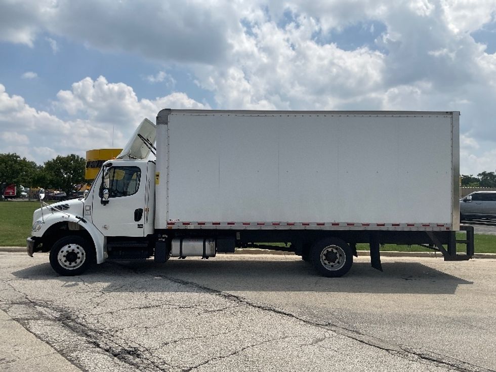 Medium Duty Box Truck-Light and Medium Duty Trucks-Freightliner-2019-M2-East Chicago-IN-281,904\n\t\tmiles-$ 21,500 - Image 4