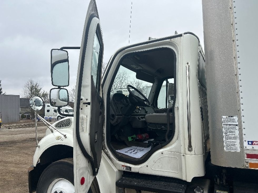 Medium Duty Box Truck-Light and Medium Duty Trucks-Freightliner-2019-M2-East Chicago-IN-358,264\n\t\tmiles-$ 20,000 - Image 14