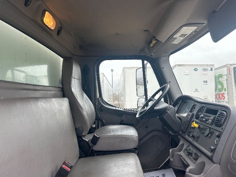 Medium Duty Box Truck-Light and Medium Duty Trucks-Freightliner-2019-M2-East Chicago-IN-358,264\n\t\tmiles-$ 20,000 - Image 18
