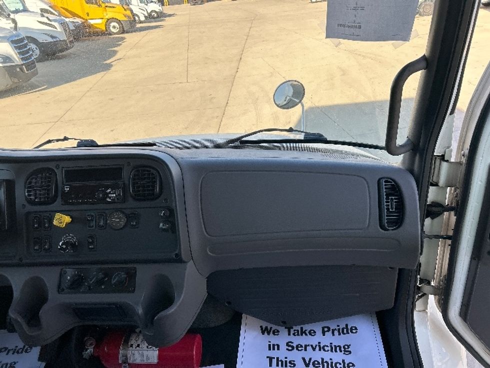 Medium Duty Box Truck-Light and Medium Duty Trucks-Freightliner-2019-M2-East Chicago-IN-69,496\n\t\tmiles-$ 58,250 - Image 21