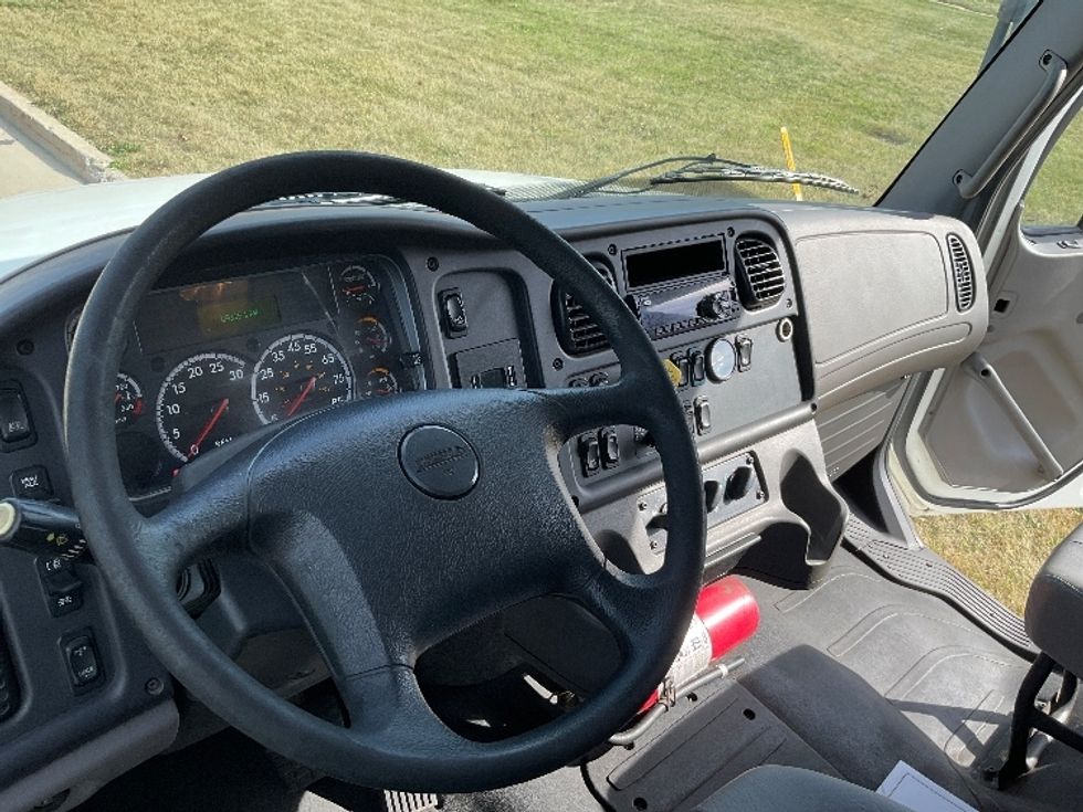 Medium Duty Box Truck-Light and Medium Duty Trucks-Freightliner-2019-M2-East Chicago-IN-89,314\n\t\tmiles-$ 61,500 - Image 16