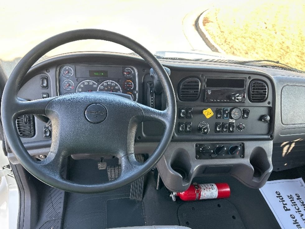 Medium Duty Box Truck-Light and Medium Duty Trucks-Freightliner-2019-M2-East Chicago-IN-93,418\n\t\tmiles-$ 58,000 - Image 18