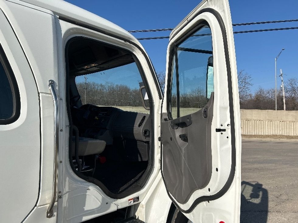 Medium Duty Box Truck-Light and Medium Duty Trucks-Freightliner-2019-M2-East Chicago-IN-93,418\n\t\tmiles-$ 58,000 - Image 20