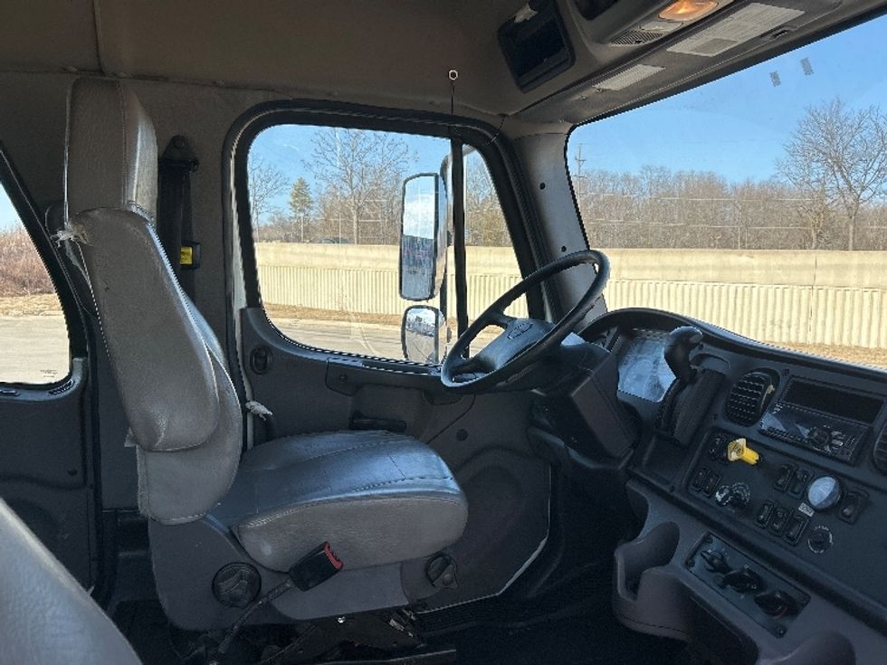 Medium Duty Box Truck-Light and Medium Duty Trucks-Freightliner-2019-M2-East Chicago-IN-93,418\n\t\tmiles-$ 58,000 - Image 22