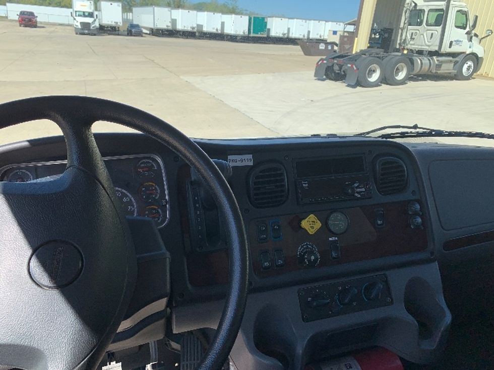 Medium Duty Box Truck-Light and Medium Duty Trucks-Freightliner-2019-M2-East Liberty-OH-171,223\n\t\tmiles-$ 53,000 - Image 18
