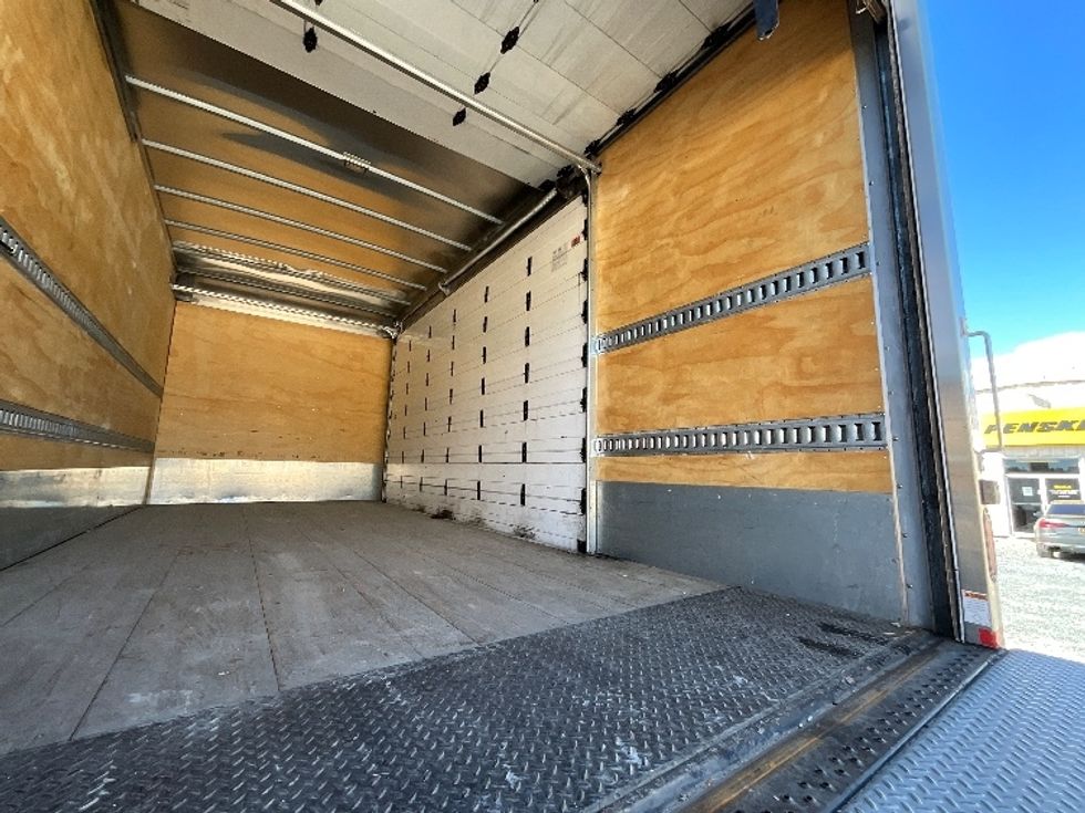 Medium Duty Box Truck-Light and Medium Duty Trucks-Freightliner-2019-M2-Eden-MD-121,979\n\t\tmiles-$ 46,000 - Image 12