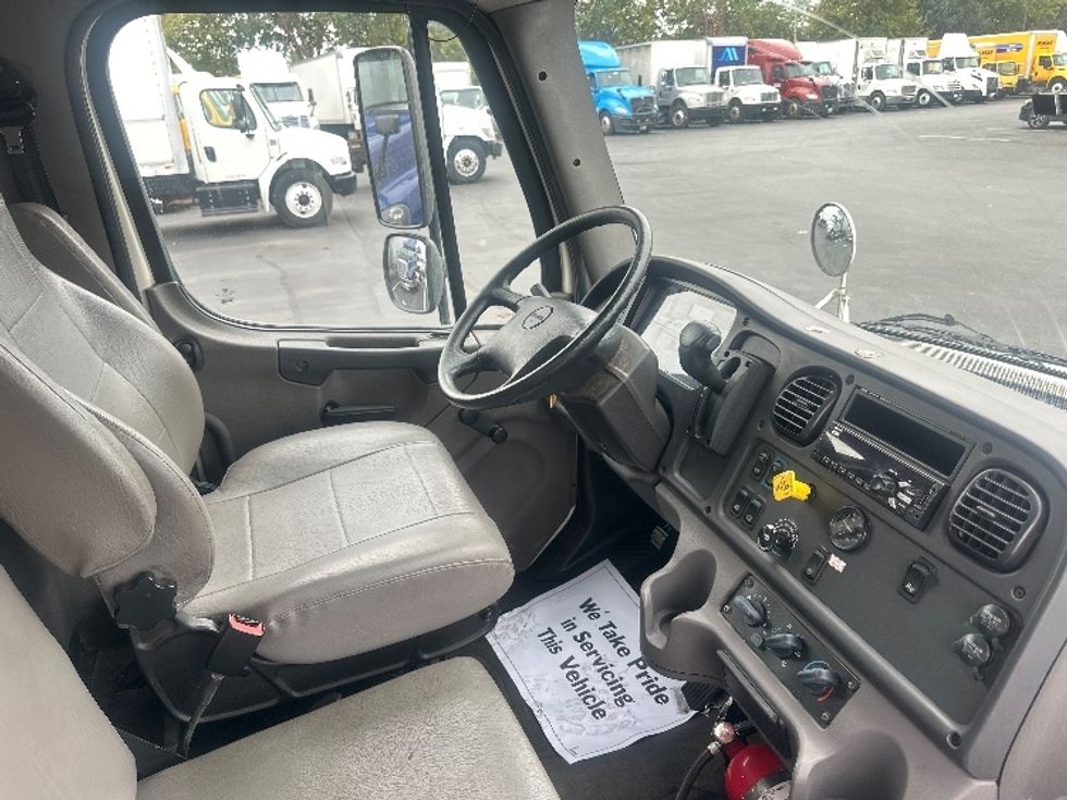 Medium Duty Box Truck-Light and Medium Duty Trucks-Freightliner-2019-M2-Eden-MD-123,410\n\t\tmiles-$ 55,750 - Image 22