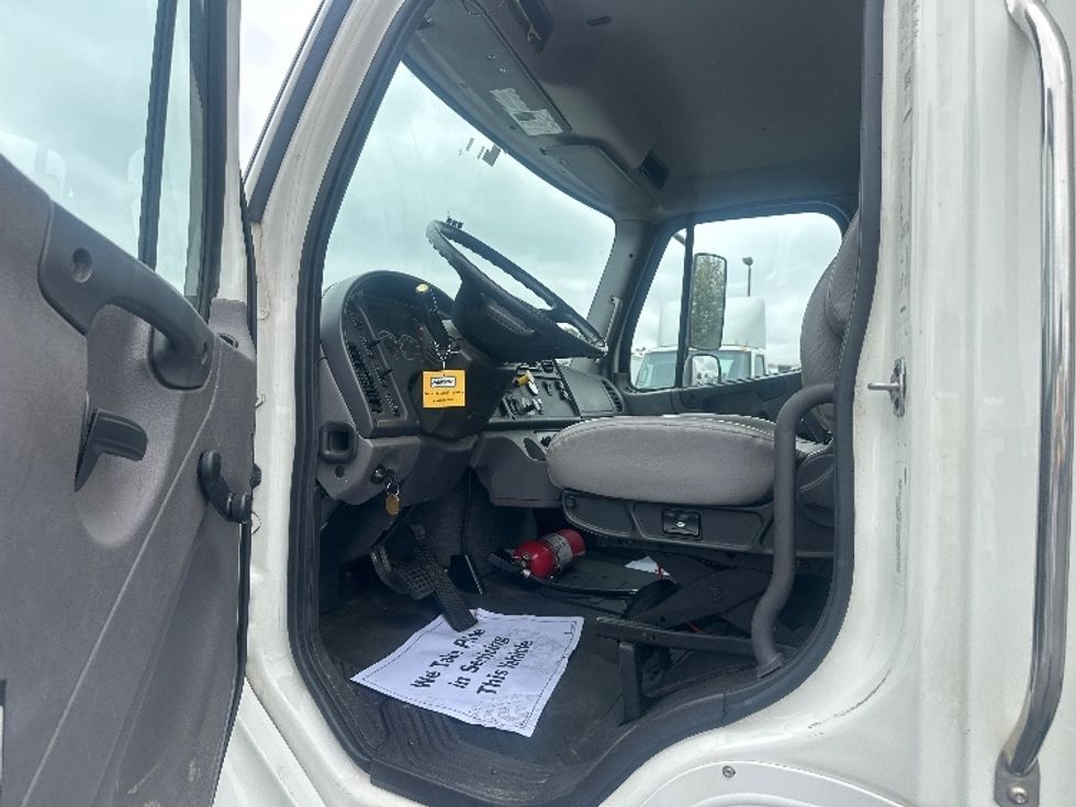 Medium Duty Box Truck-Light and Medium Duty Trucks-Freightliner-2019-M2-Eden-MD-131,866\n\t\tmiles-$ 53,000 - Image 13