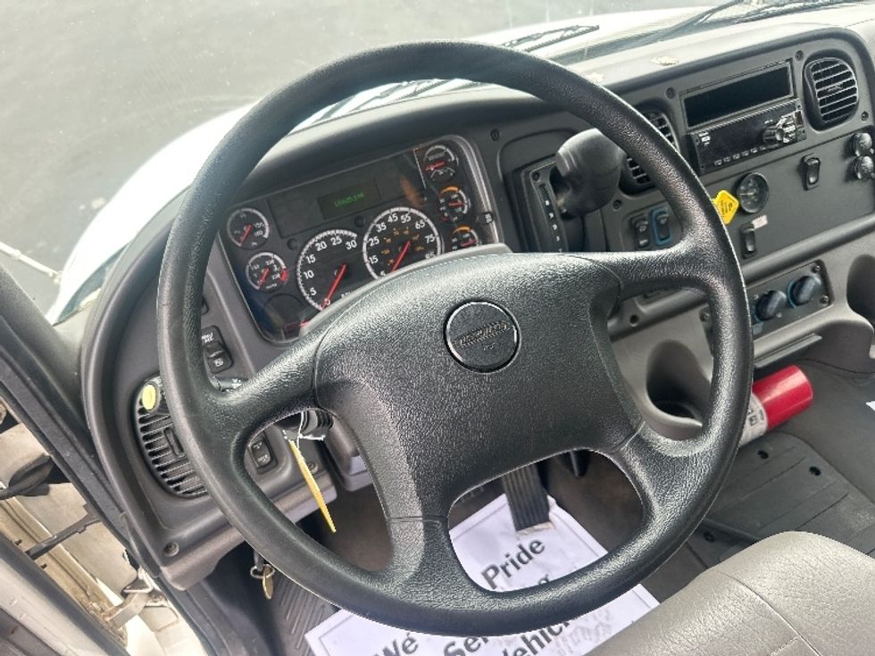 Medium Duty Box Truck-Light and Medium Duty Trucks-Freightliner-2019-M2-Eden-MD-131,866\n\t\tmiles-$ 53,000 - Image 14