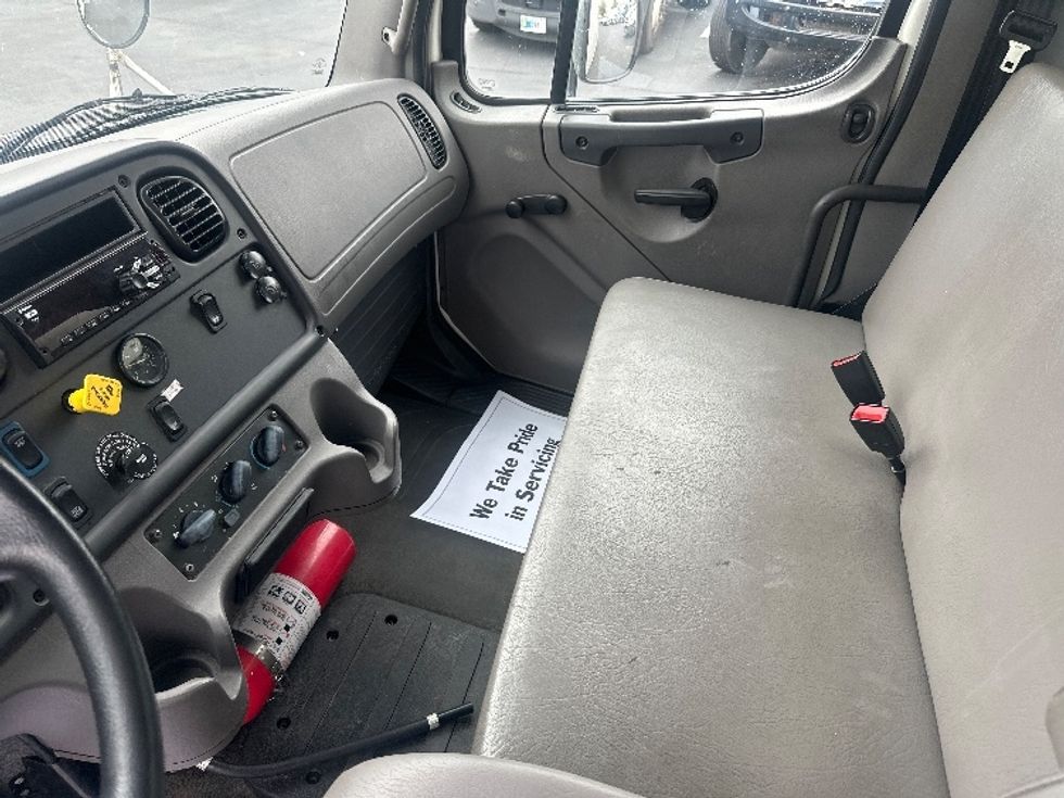 Medium Duty Box Truck-Light and Medium Duty Trucks-Freightliner-2019-M2-Eden-MD-131,866\n\t\tmiles-$ 53,000 - Image 16
