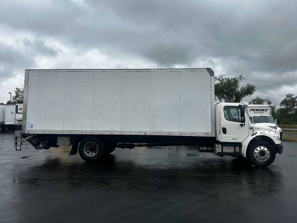 Medium Duty Box Truck-Light and Medium Duty Trucks-Freightliner-2019-M2-Eden-MD-131,866\n\t\tmiles-$ 53,000 - Image 22