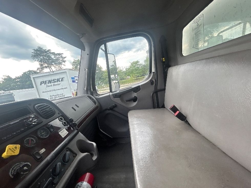 Medium Duty Box Truck-Light and Medium Duty Trucks-Freightliner-2019-M2-Eden-MD-343,844\n\t\tmiles-$ 30,500 - Image 18