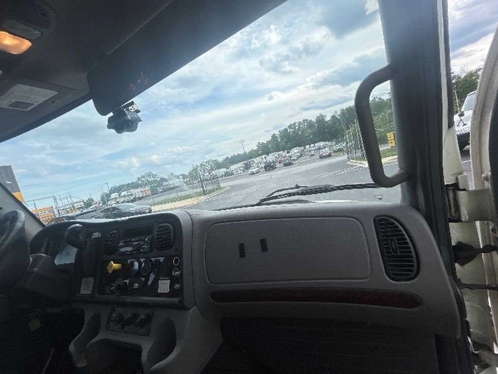 Medium Duty Box Truck-Light and Medium Duty Trucks-Freightliner-2019-M2-Eden-MD-343,844\n\t\tmiles-$ 30,500 - Image 20